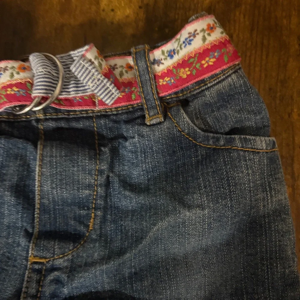 Old Navy Denim Jean‎ Shorts Pink White Floral Attached Belt (Girls 18-24 Months)